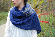 Load image into Gallery viewer, Runaway Star Shawl